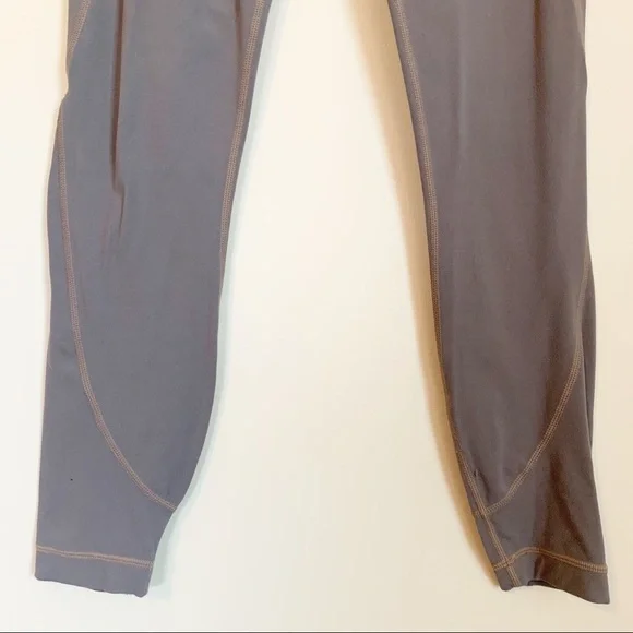 Athleta Salutation 7/8 Tight Powervita Flagstone Grey Legging Yoga Size XS - Picture 3 of 14